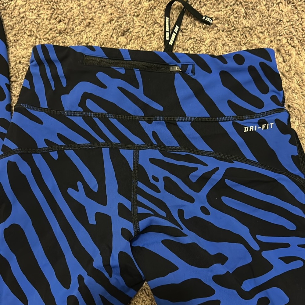 Nike dry fit leggings - Picture 10 of 10
